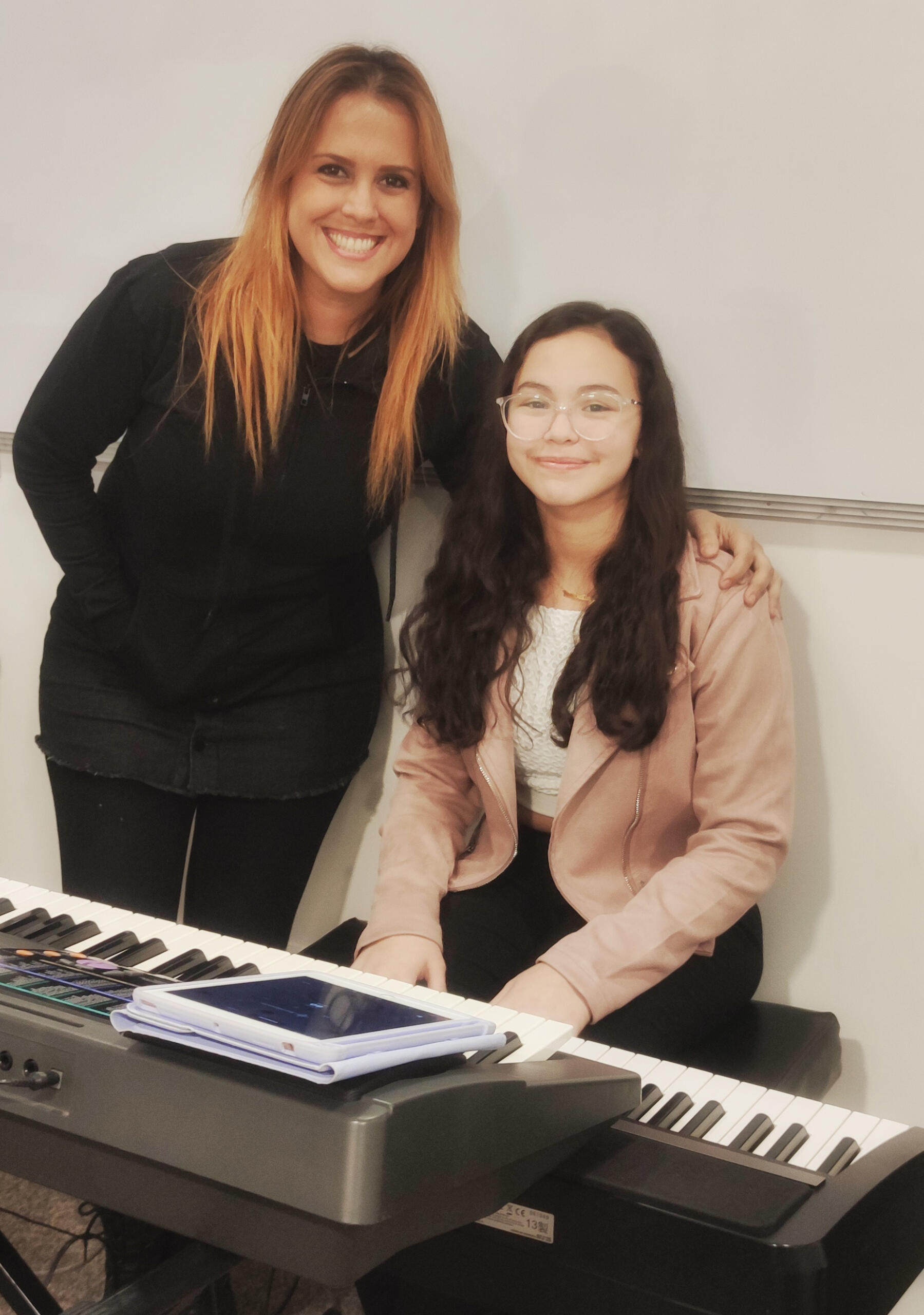 Foto de piano muestra Servicios de Sounds & Voices creative studio ubicado en la Trinidad. Caracas - Venezuela.