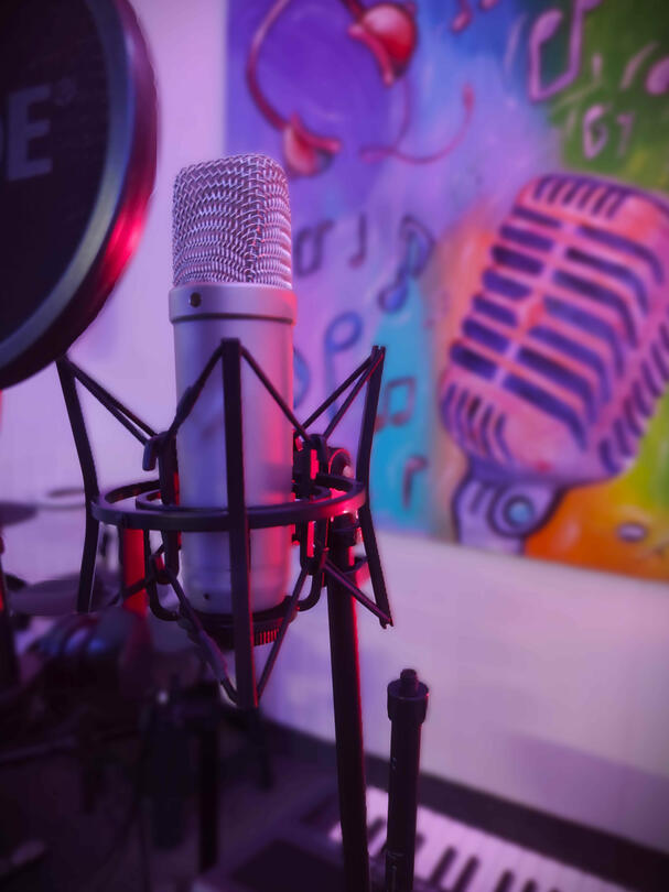 Micrófono Rode para grabar sesiones impecables de voz a los alumnos de Sounds & Voices Academia de Música ubicado en la Trinidad. Caracas - Venezuela